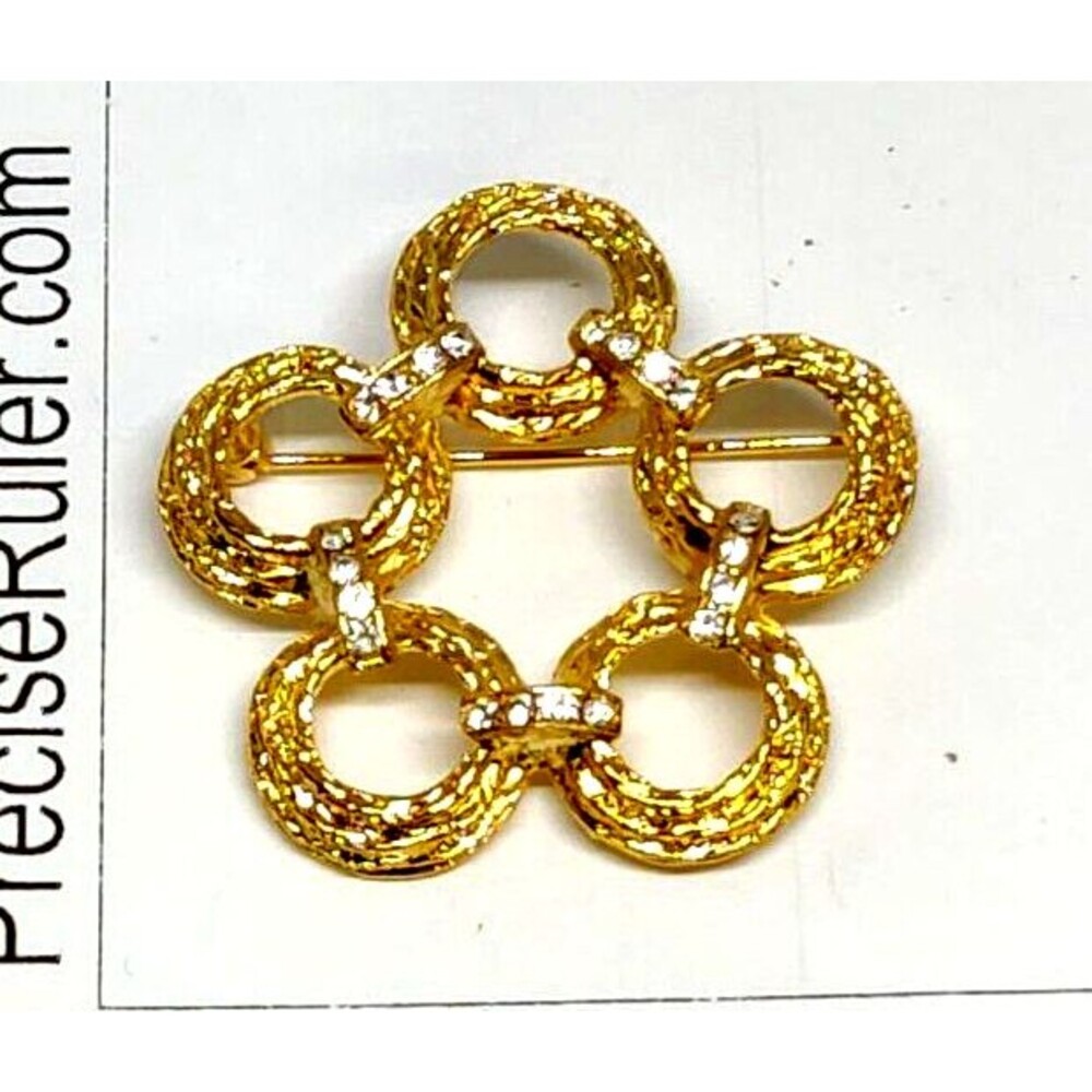 Vtg Unsigned Wreath Style Goldtone Interlocking Circles W/ Clear Rhinestones